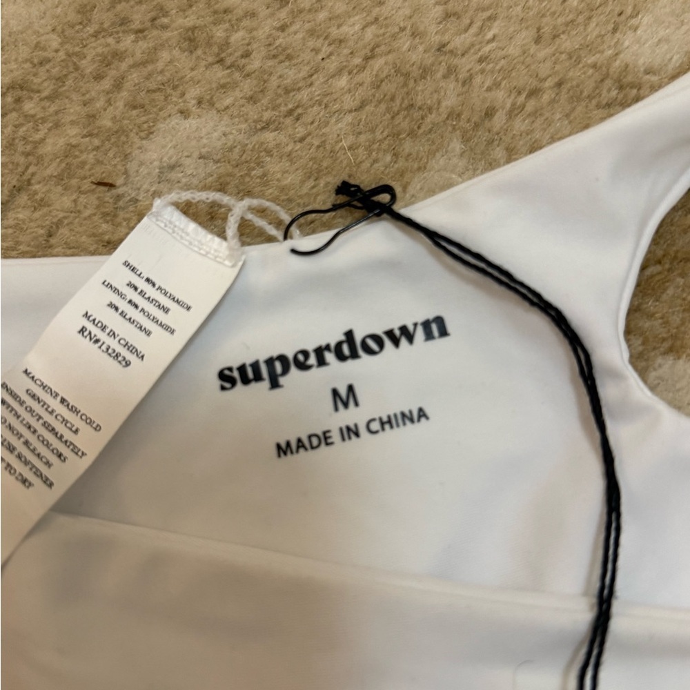 Superdown NWT misty bikini top white strappy women’s size medium - Picture 9 of 10